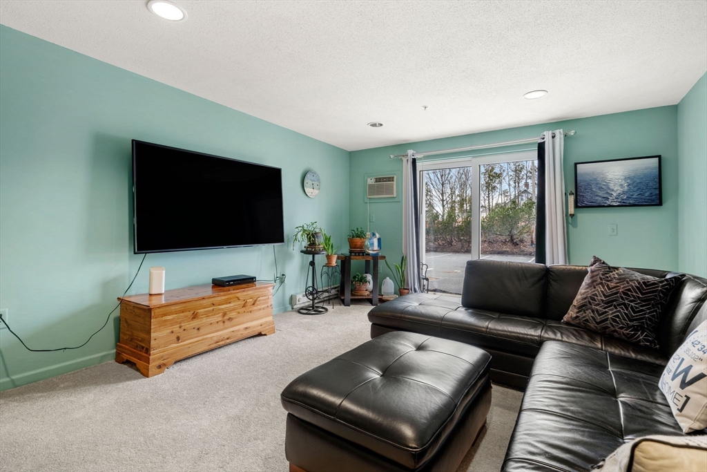 2 Ocean Avenue, Unit 1M Gloucester, MA 01930 - Photo 12 of 36