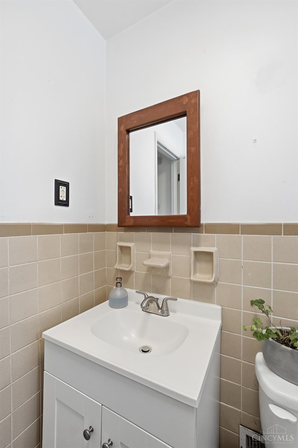 3916 Ridgecombe Drive Cincinnati, OH 45248 - Photo 37 of 58