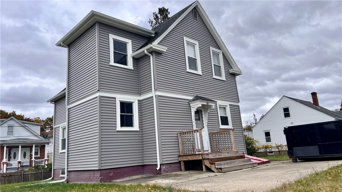 36 Messina Street Providence, RI 02908 - Photo 3 of 25