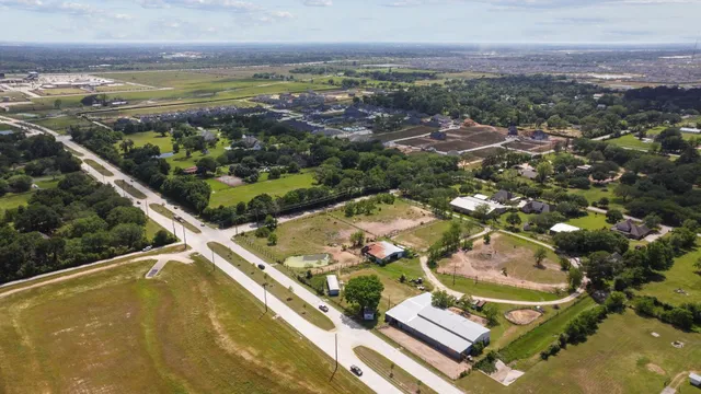 $7,000,000 | 18010 Burkhardt Road, Tomball, TX 77377