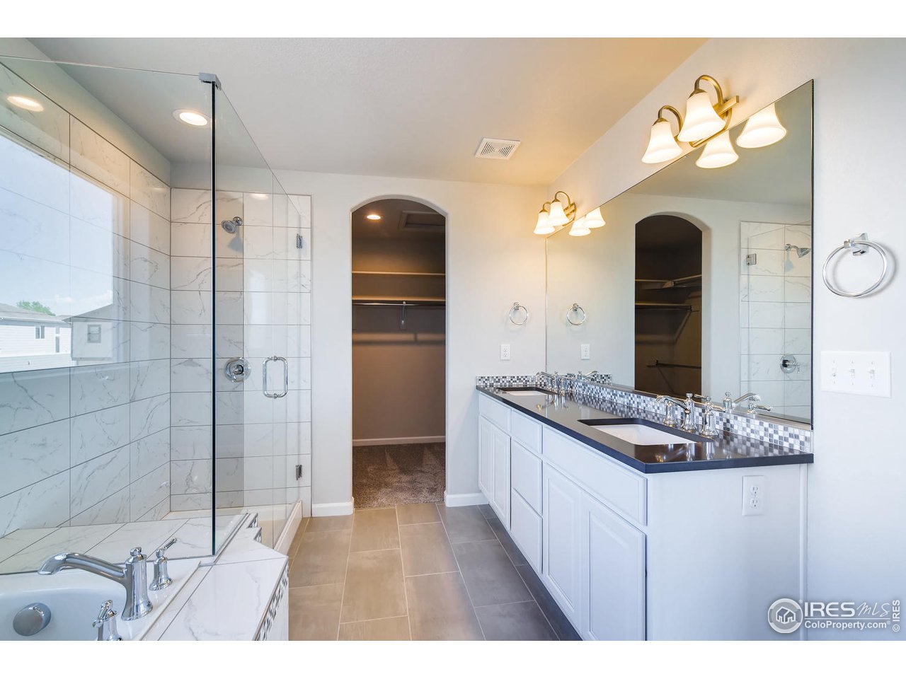 336 Boxwood Drive Windsor, CO 80550 - Photo 9 of 14 Previously Built Home