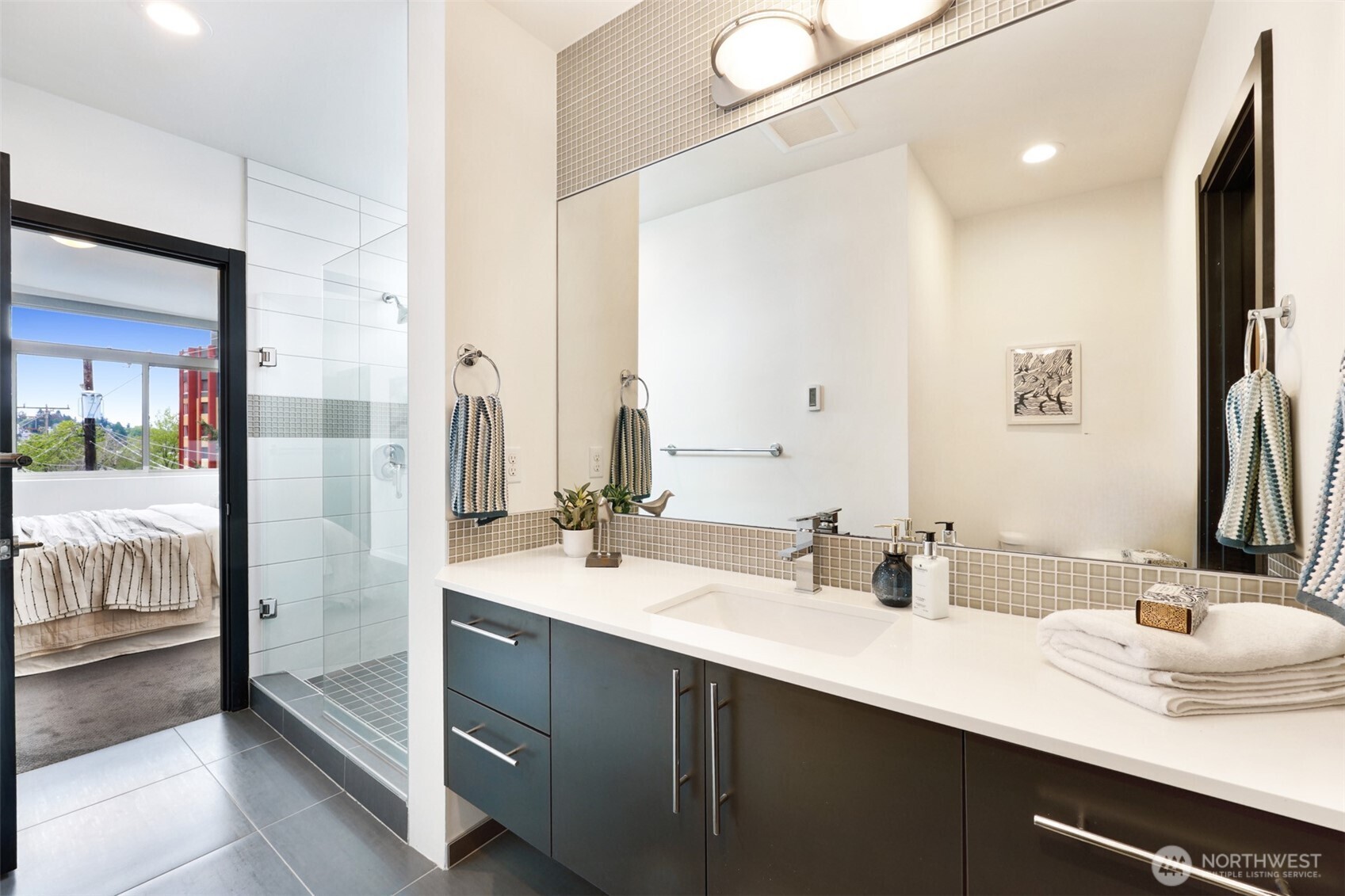 6315 42nd Avenue Southwest, Unit B Seattle, WA 98136 - Photo 13 of 27
