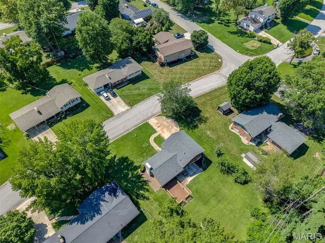 $249,000 | 4809 Paris Drive, Godfrey, IL 62035