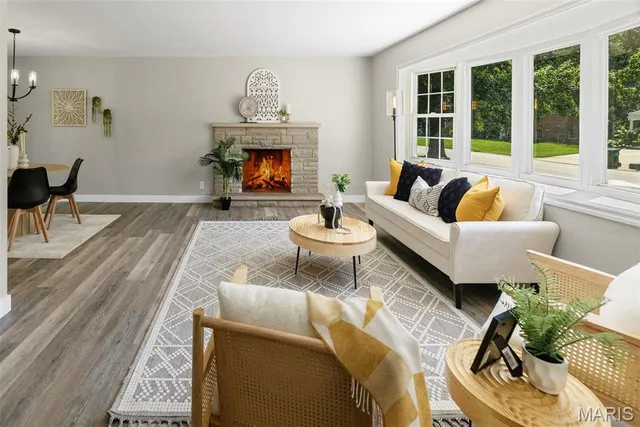 $249,000 | 4809 Paris Drive, Godfrey, IL 62035