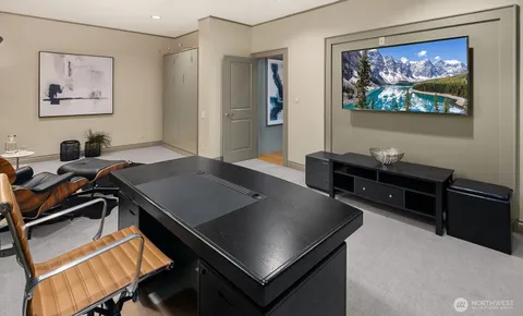 $1,200,000 | 505 West Mercer Place, Unit 101, Seattle, WA 98119