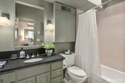 $1,200,000 | 505 West Mercer Place, Unit 101, Seattle, WA 98119