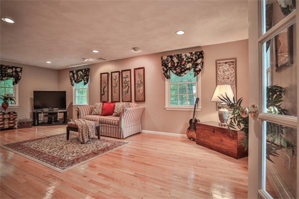 16 Ridgeway Road North Reading, MA 01864 - Photo 5 of 21 Gallery Image 5