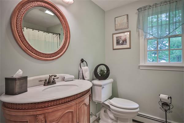 16 Ridgeway Road North Reading, MA 01864 - Photo 10 of 21 Gallery Image 10