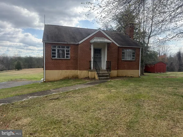 $300,000 | 8083 Frytown Road, Warrenton, VA 20187