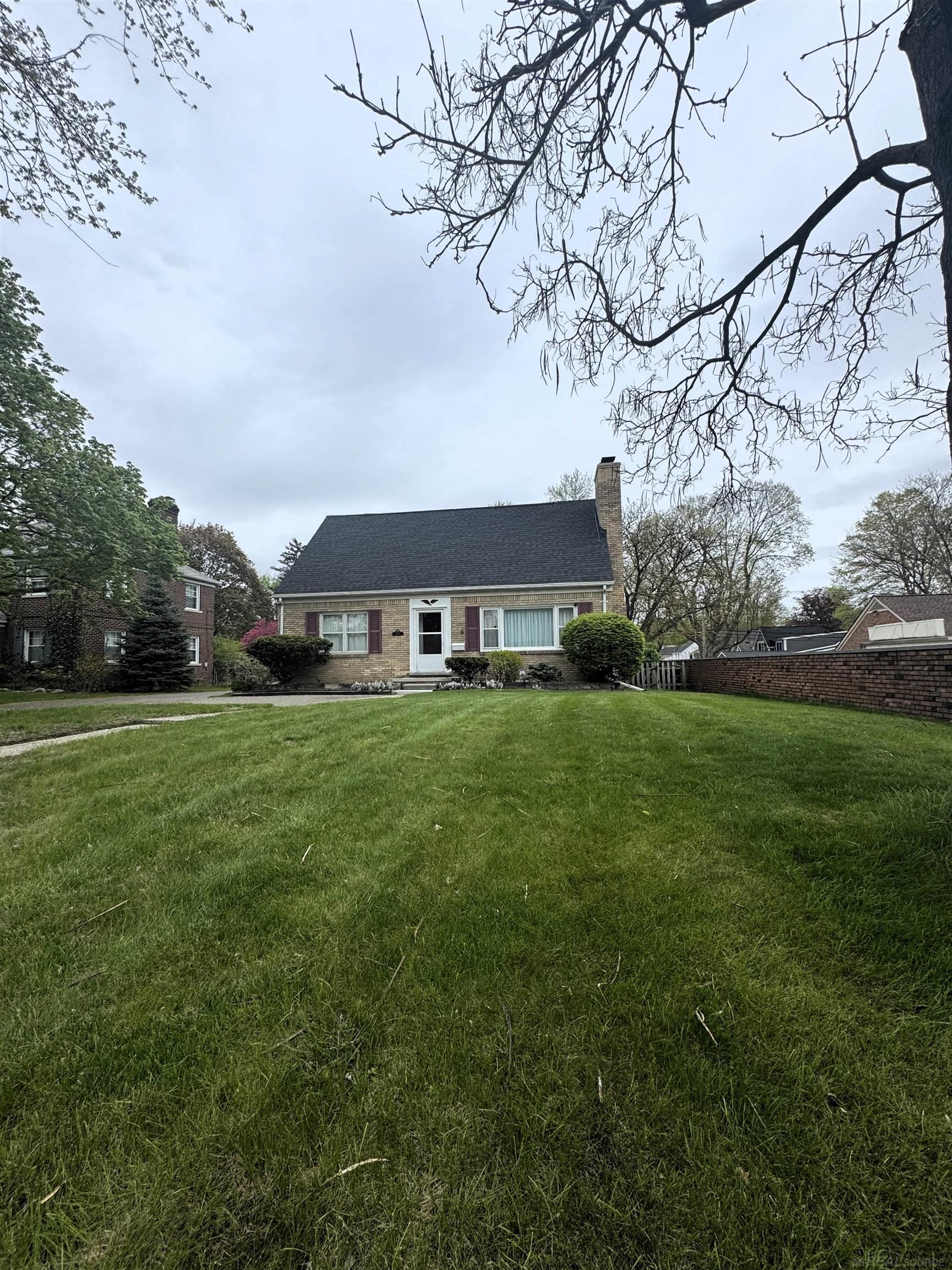 1228 North Main Street Rochester, MI 48307 - Photo 1 of 24