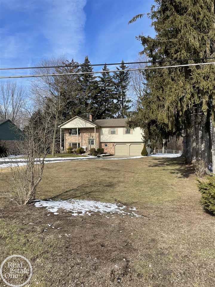 47467 Sugarbush Road Chesterfield, MI 48047 - Photo 2 of 24