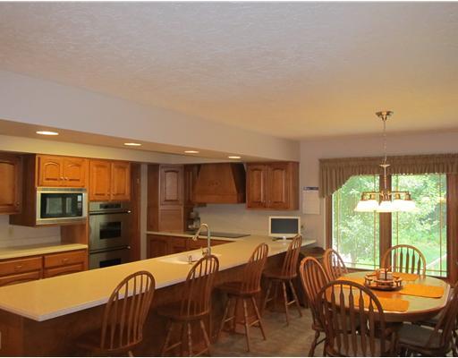1299 Arona Road Irwin, PA 15642 - Photo 2 of 18 Kitchen. Custom Maple Kitchen
