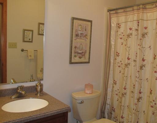1299 Arona Road Irwin, PA 15642 - Photo 13 of 18 Full Bath. Upper Full Bathroom between 2 bedrooms.