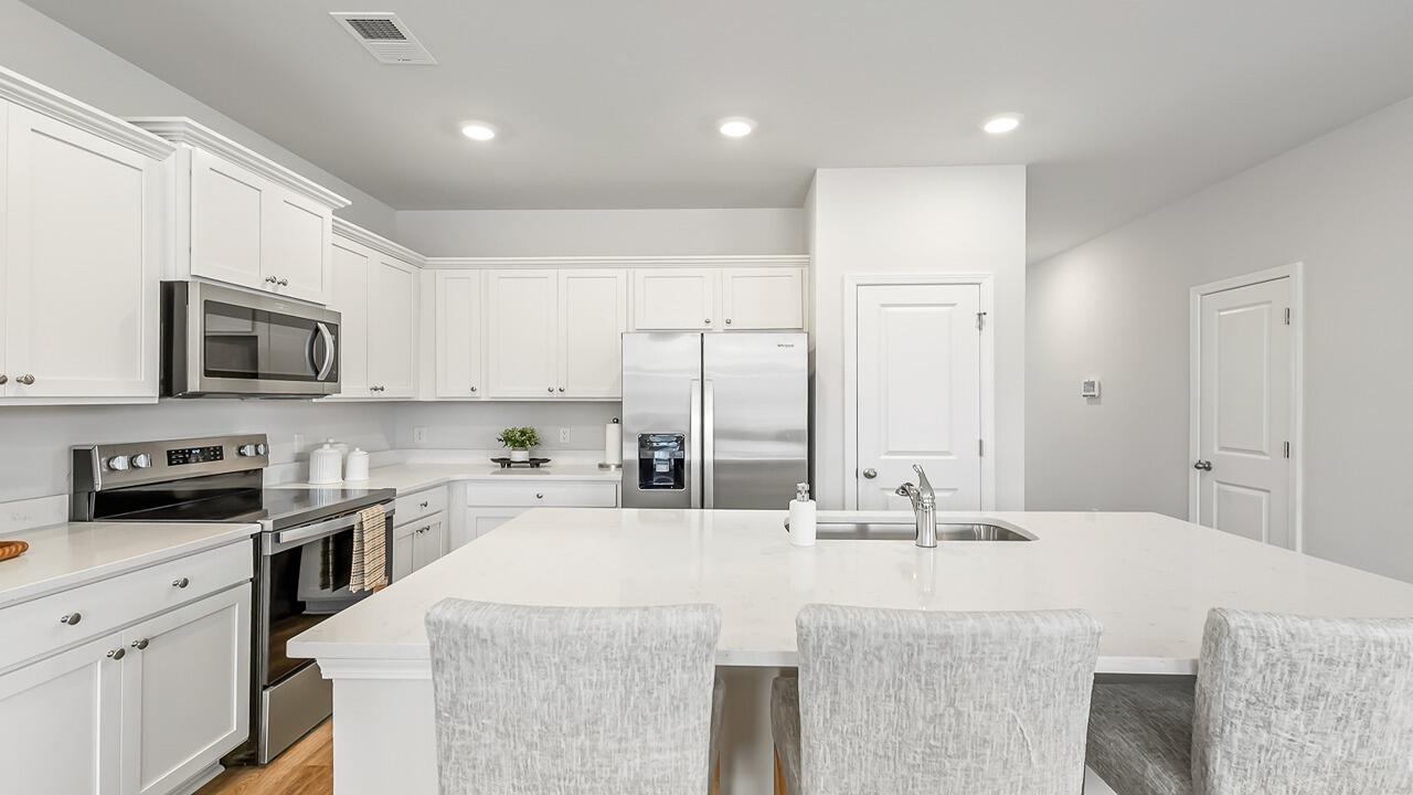 340 Bluebell Way Moncks Corner, SC 29461 - Photo 16 of 29 Davis Interior Marion Village_6