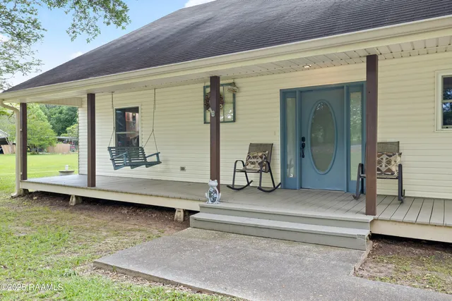 $390,000 | 334 Meche Road, Carencro, LA 70520
