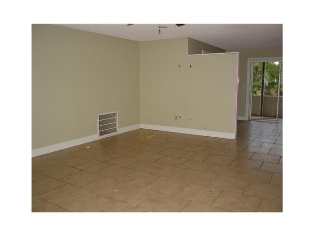 22580 Southwest 64th Way Boca Raton, FL 33428 - Photo 5 of 23 Exterior Front