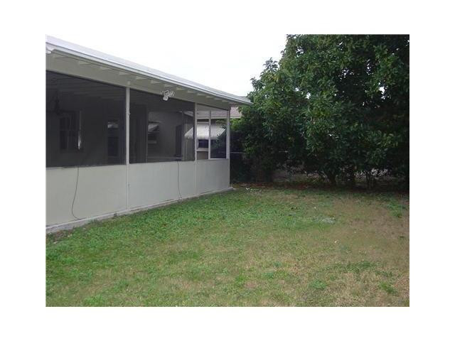 22580 Southwest 64th Way Boca Raton, FL 33428 - Photo 8 of 23 Exterior Front