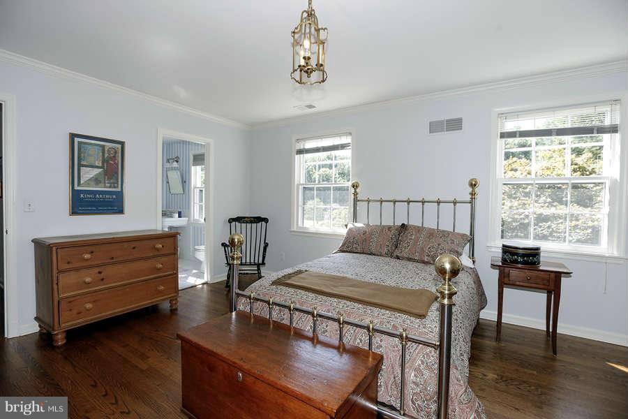 8805 Belmart Road Potomac, MD 20854 - Photo 24 of 29 Bedroom