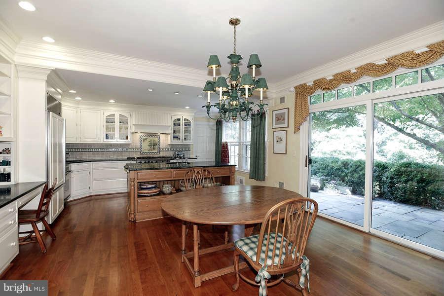 8805 Belmart Road Potomac, MD 20854 - Photo 10 of 29 Kitchen