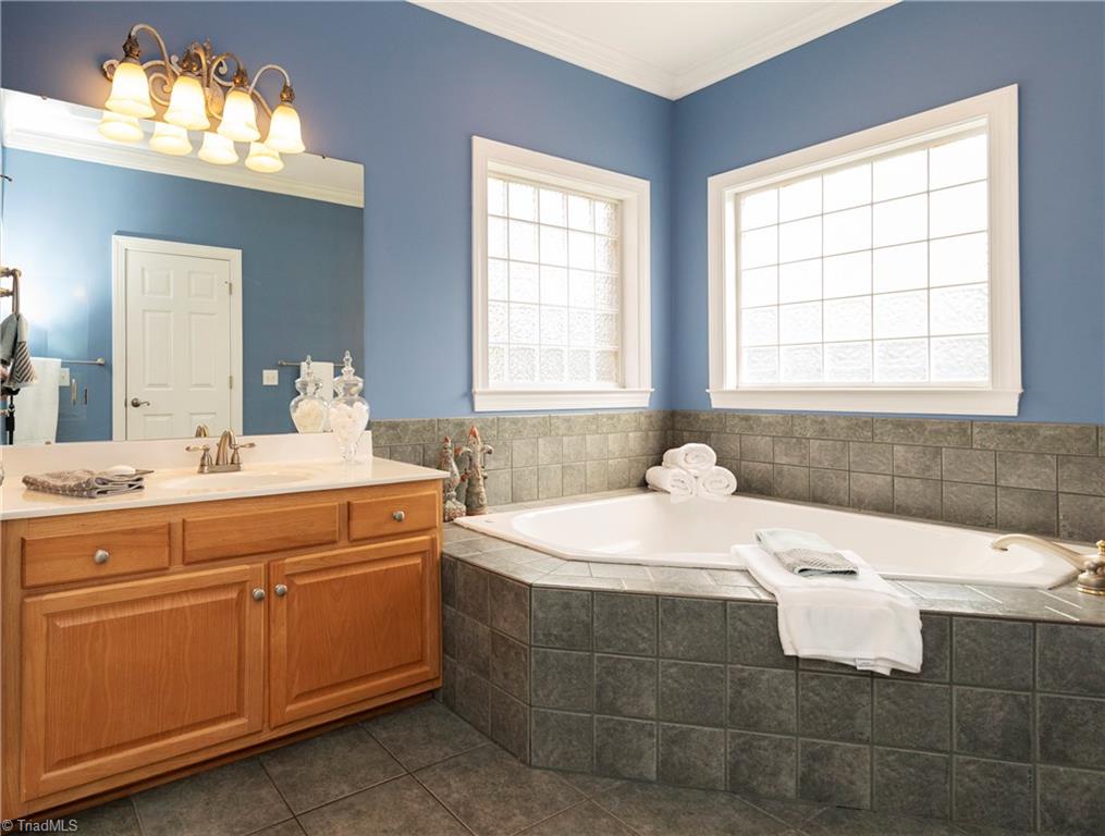 1865 Curraghmore Road Clemmons, NC 27012 - Photo 14 of 30 Gallery Image 14