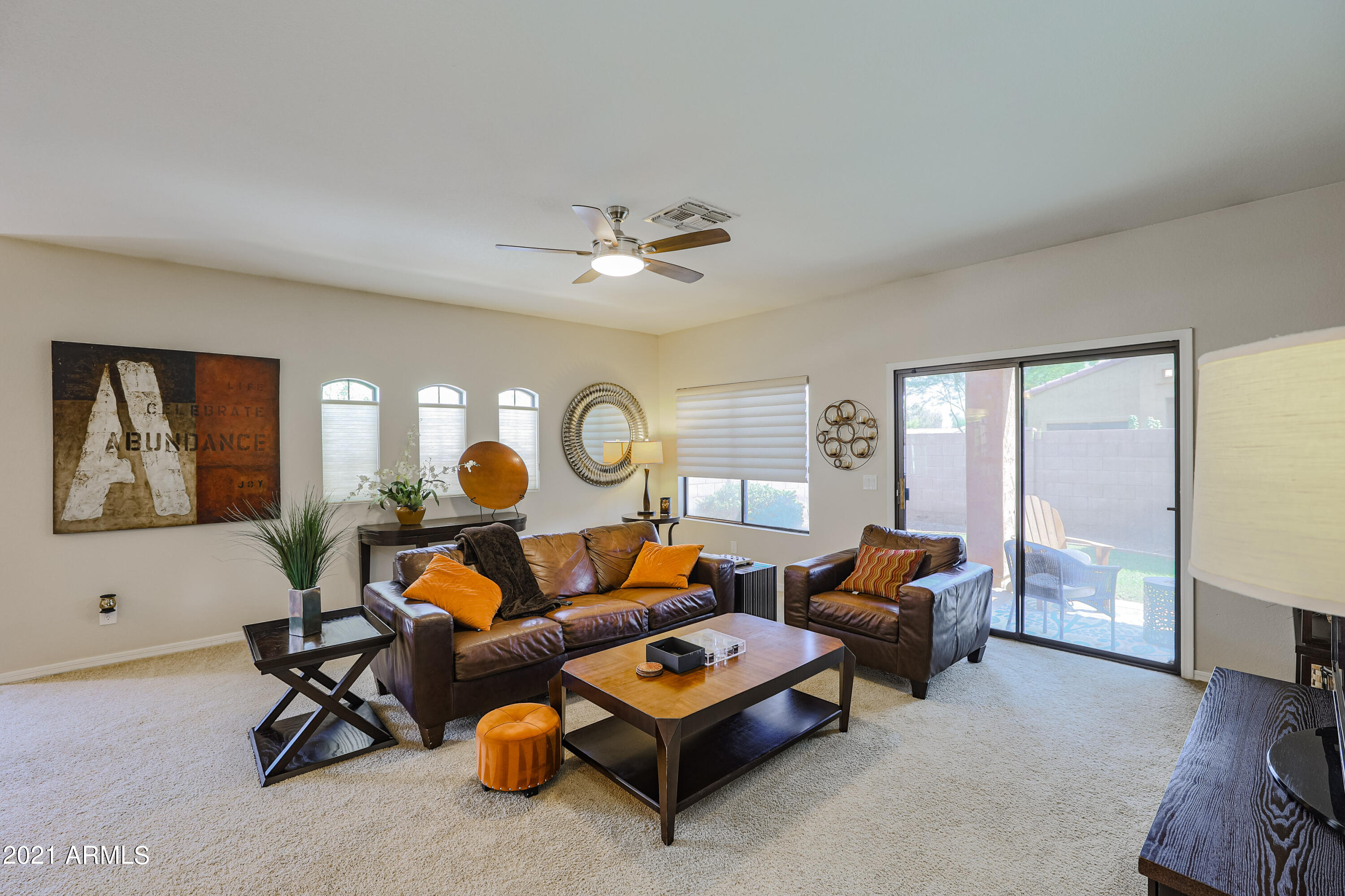 3031 East Fremont Road Phoenix, AZ 85042 - Photo 17 of 28 Great Room