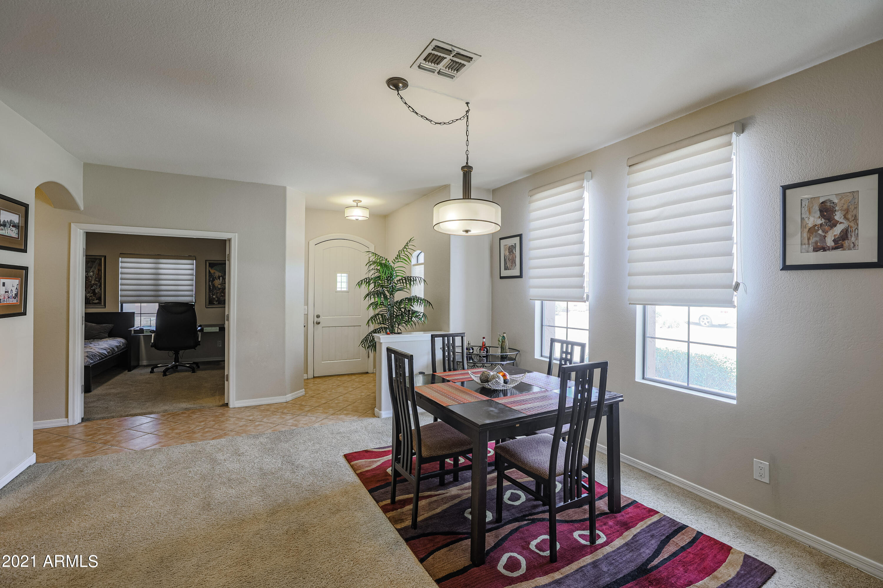 3031 East Fremont Road Phoenix, AZ 85042 - Photo 5 of 28 Great Room