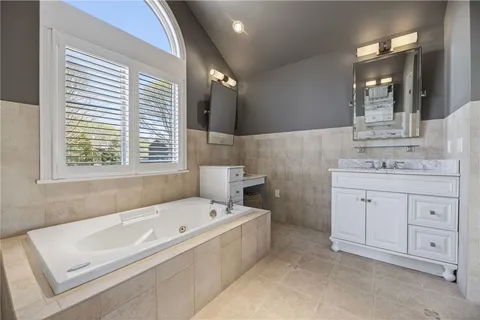 $2,995,000 | 38 Pierce Avenue, Jamestown, RI 02835