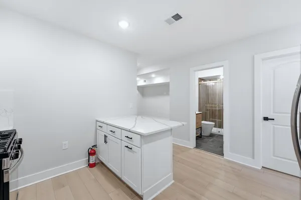 $2,750 | 1205 Hillside Place, Unit 2, North Bergen, NJ 07047