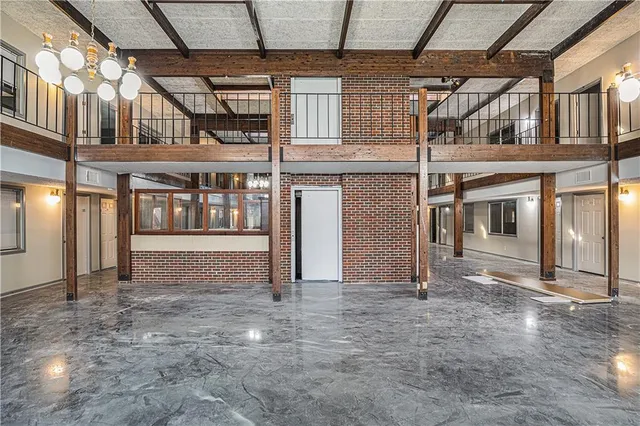 $3,365,000 | 6016 Leavenworth Road, Kansas City, KS 66104