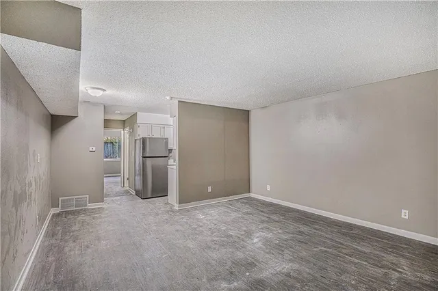 $3,365,000 | 6016 Leavenworth Road, Kansas City, KS 66104