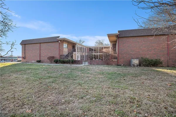 $2,950,000 | 6016 Leavenworth Road, Kansas City, KS 66104