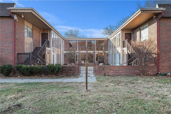 $2,950,000 | 6016 Leavenworth Road, Kansas City, KS 66104