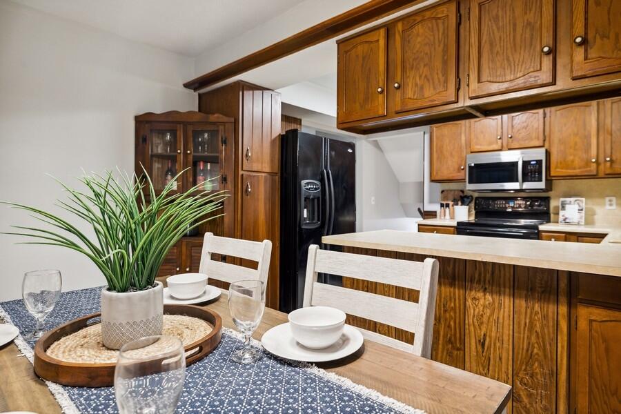 5841 Ridge Road Stevensville, MI 49127 - Photo 6 of 33 06_5841RidgeRd_369002_DiningRoom_LowRes