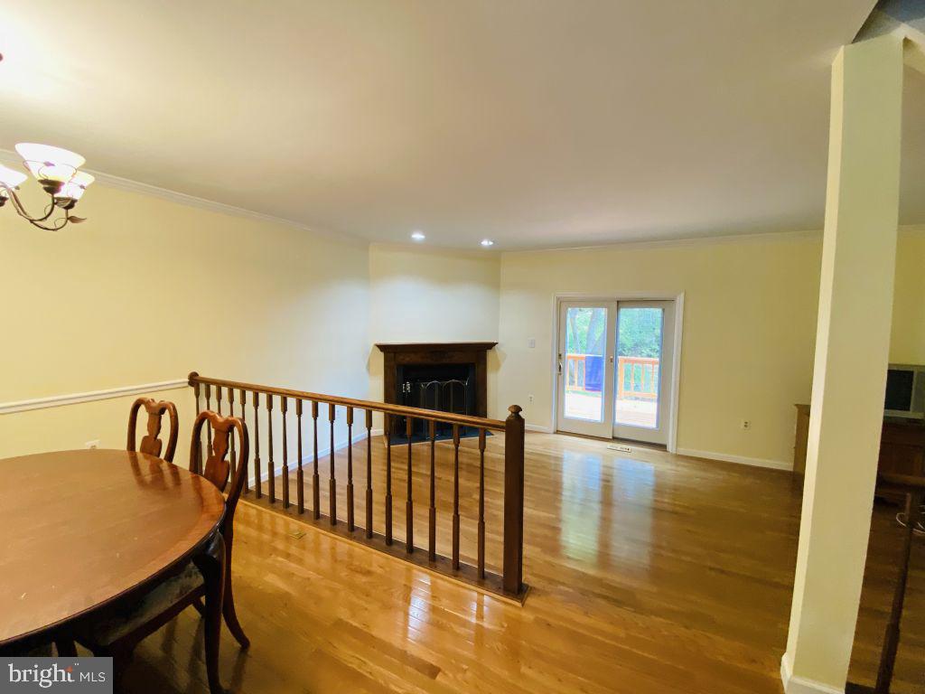 11994 Sentinel Point Court Reston, VA 20191 - Photo 4 of 29