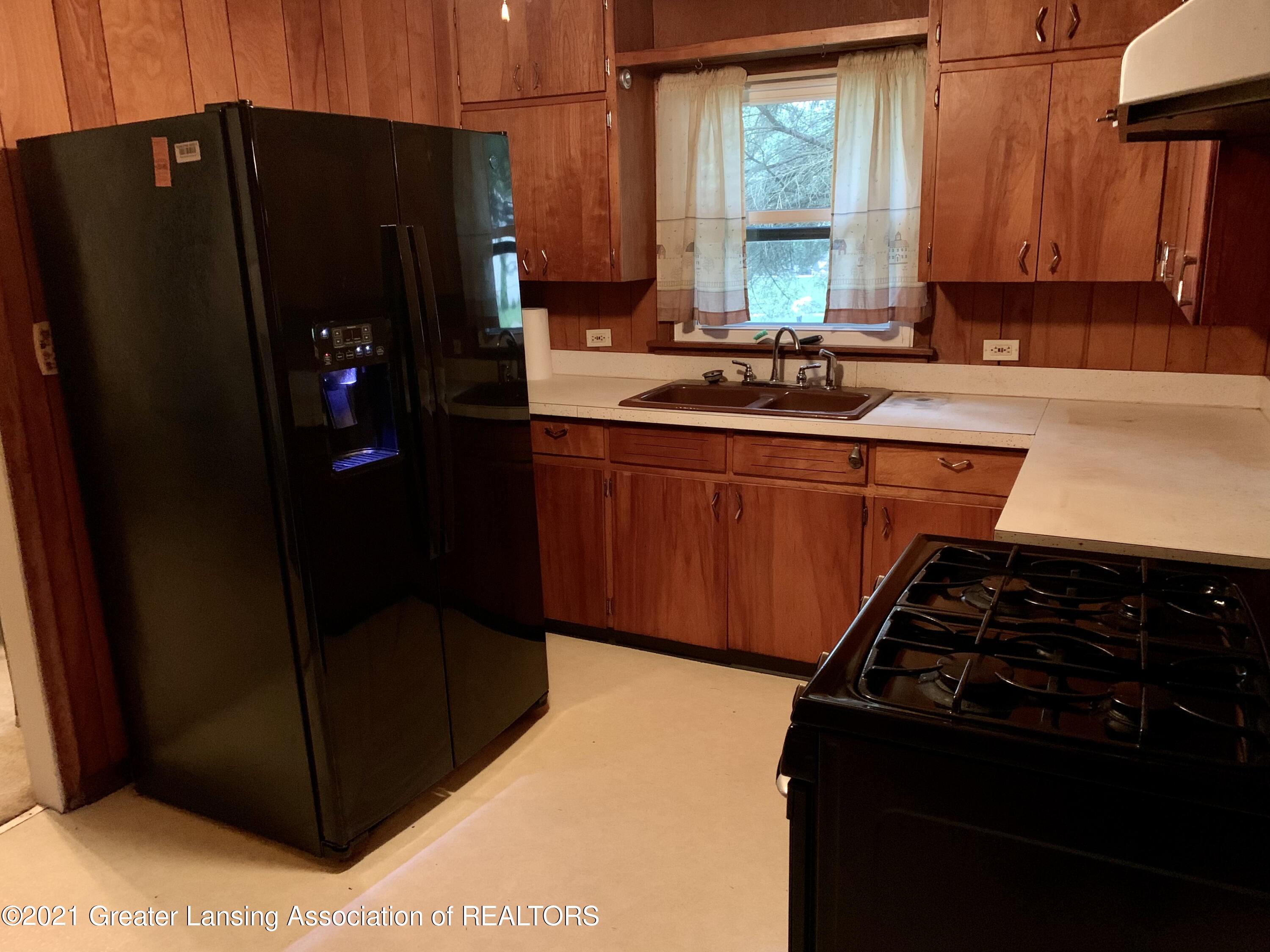 5336 Hughes Road Lansing, MI 48911 - Photo 9 of 12 F21313B8-F1F2-4BF7-9628-E1192A71ED62