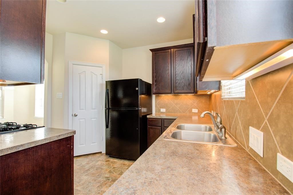 5136 Gable Lane Houston, TX 77066 - Photo 11 of 25 Welcome to everyone's favorite room in the home!