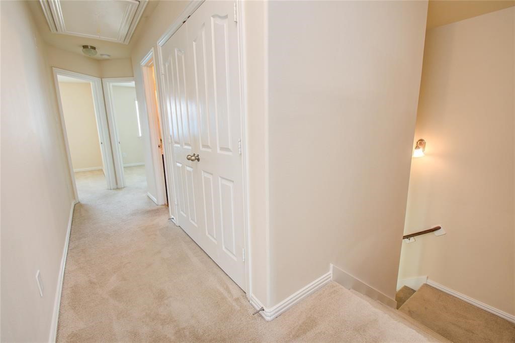 5136 Gable Lane Houston, TX 77066 - Photo 16 of 25 Welcome to the upper floor.