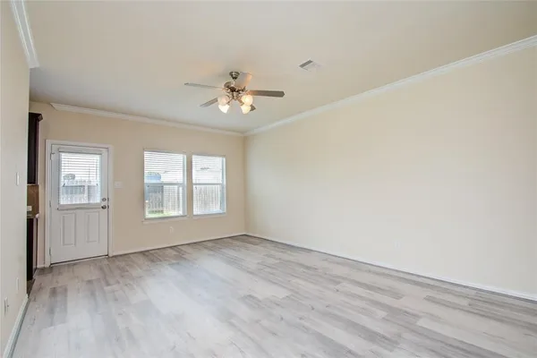 $1,998 | 5136 Gable Lane, Houston, TX 77066