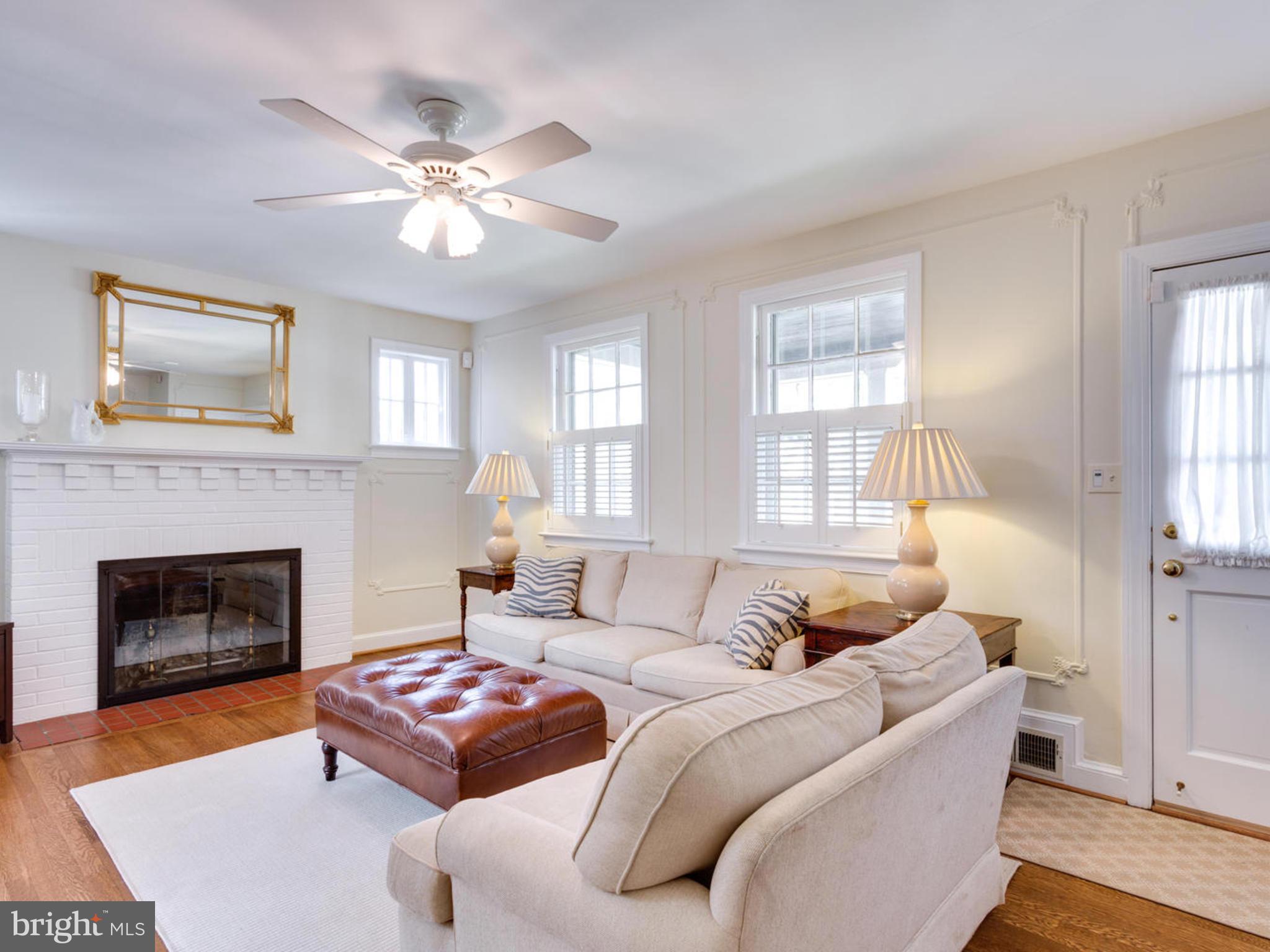 4907 44th Street Northwest Washington, DC 20016 - Photo 5 of 17 Living Room