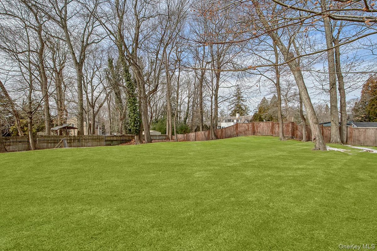 8 Walden Lane Rye, NY 10580 - Photo 25 of 28 Private, level backyard