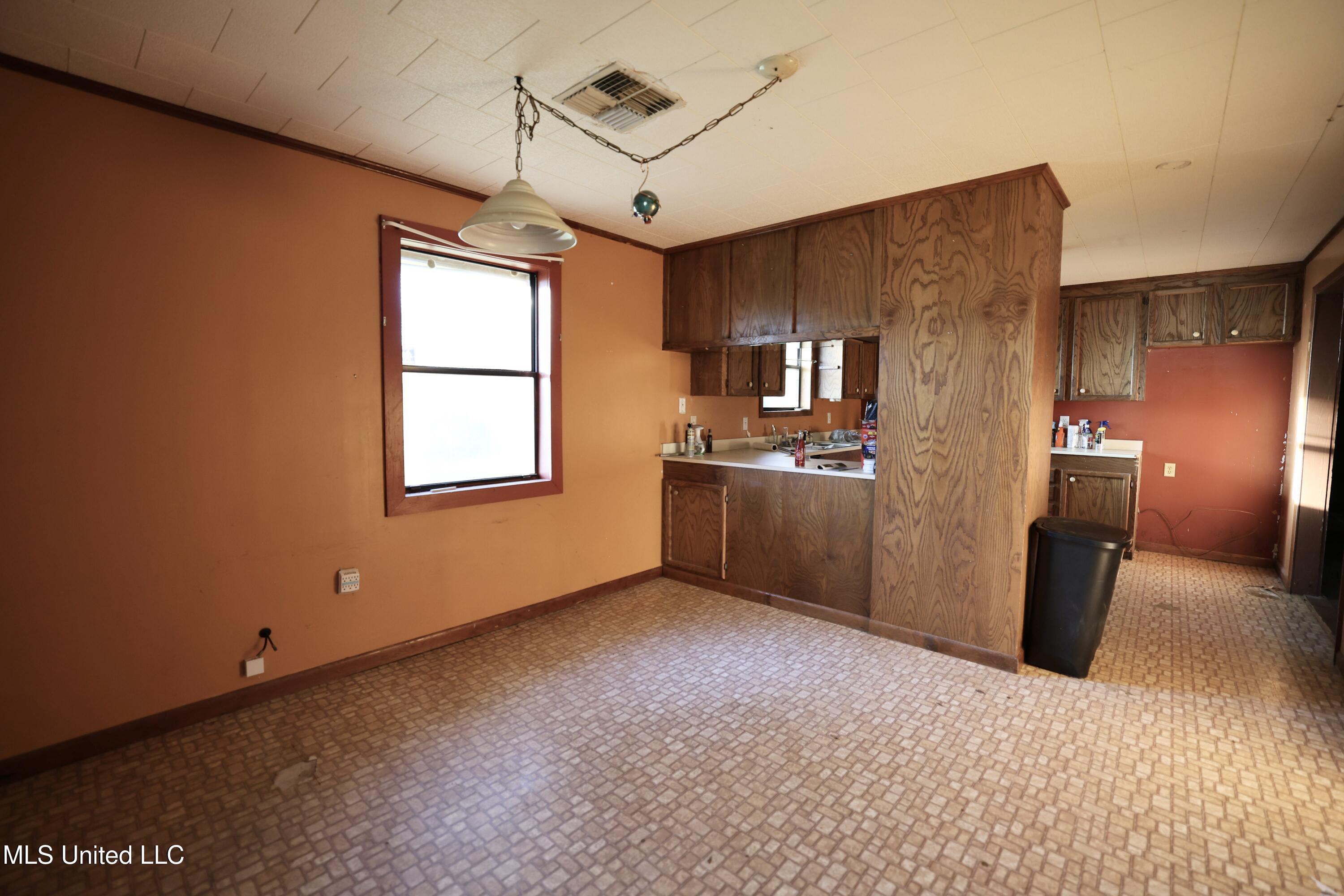 93 Pat Leake Road North Woodville, MS 39669 - Photo 9 of 20 FR6A5188