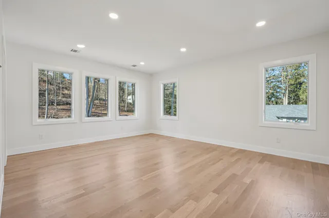 $8,995 | 400 Phillips Hill Road, New City, NY 10956