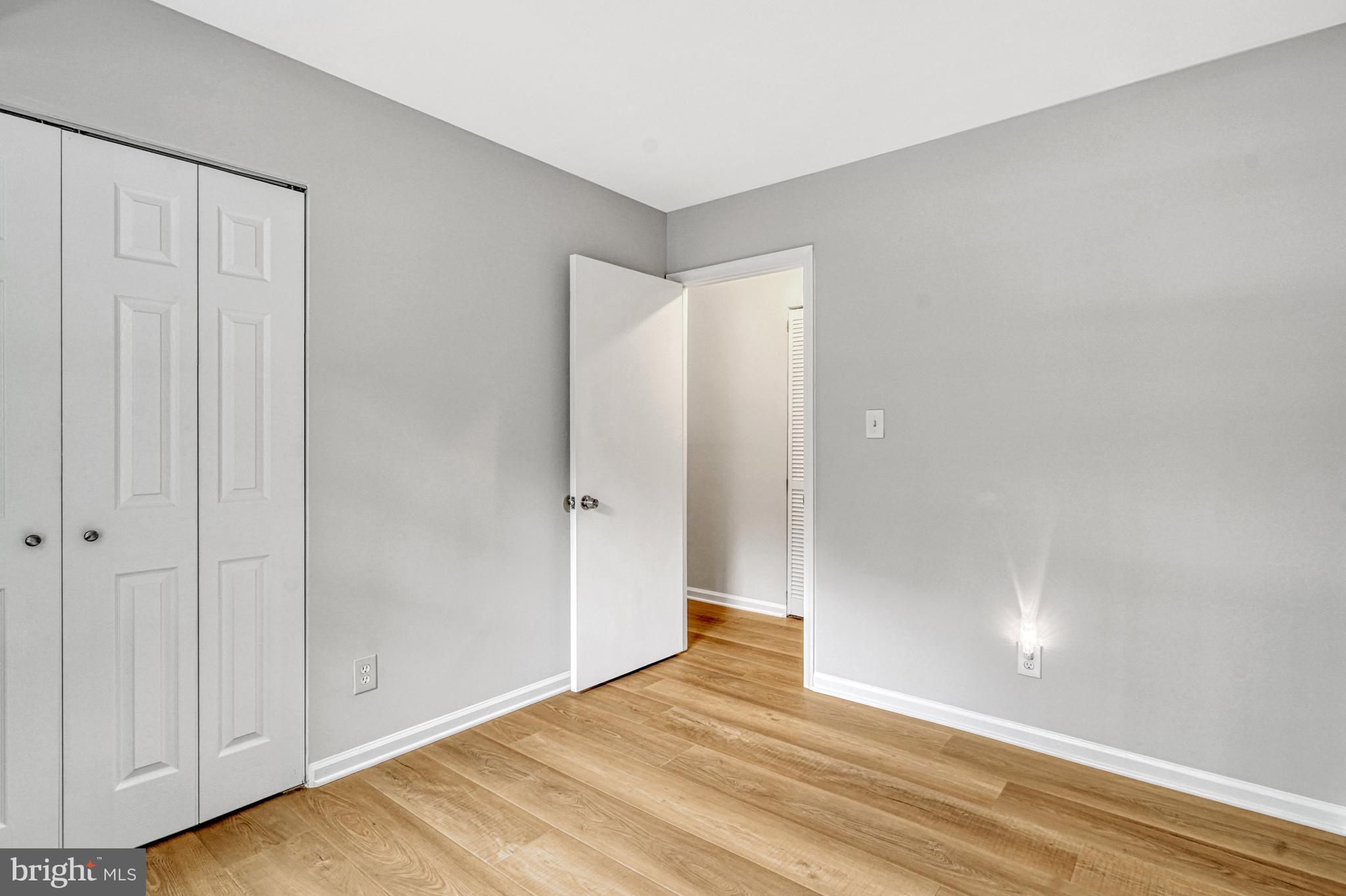 5815 Cove Landing Road, Unit 204 Burke, VA 22015 - Photo 22 of 39 bedroom 3