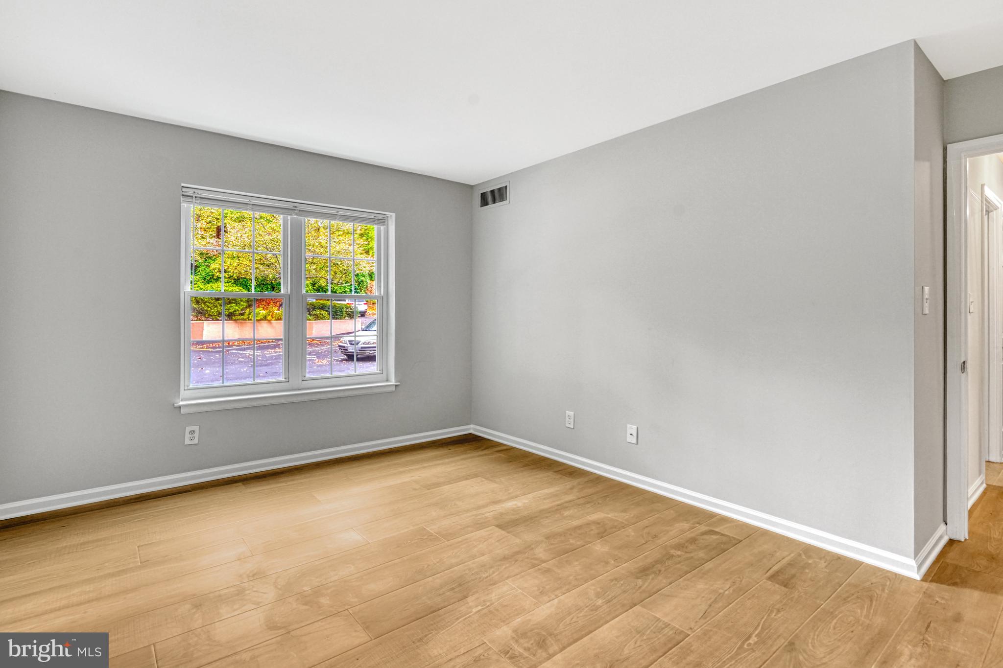 5815 Cove Landing Road, Unit 204 Burke, VA 22015 - Photo 25 of 39 primary bed