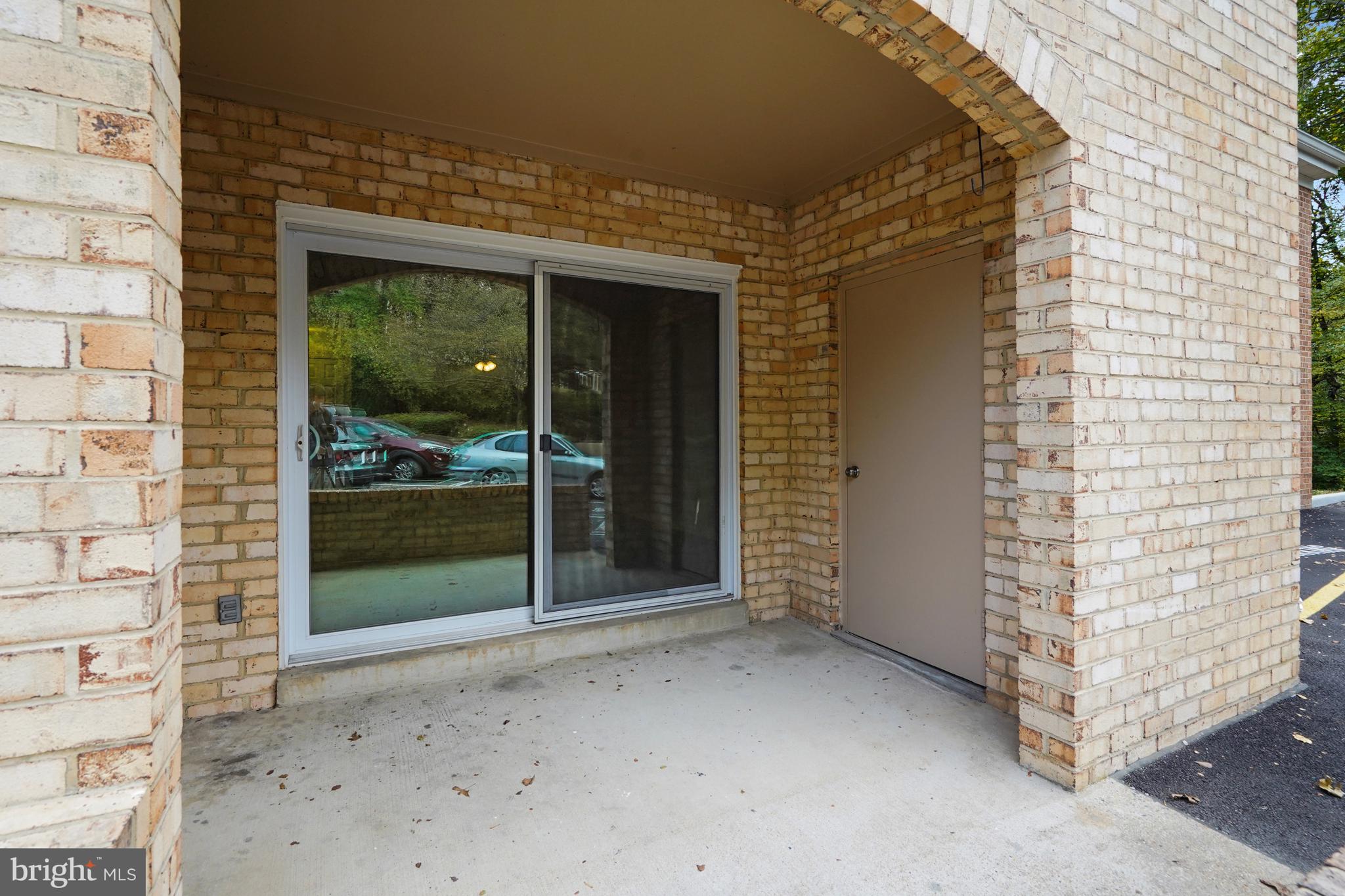 5815 Cove Landing Road, Unit 204 Burke, VA 22015 - Photo 32 of 39 patio