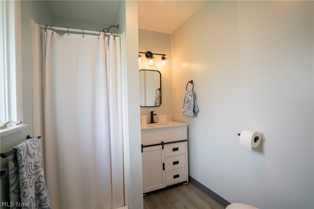115 Moore Road Akron, OH 44319 - Photo 26 of 35 Updated Master Bath!