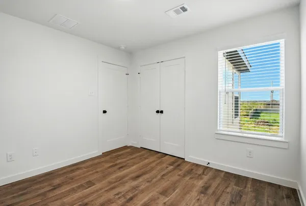 $2,186 | 1860 Dry Cherry Lane, Unit B, Dayton, TX 77535