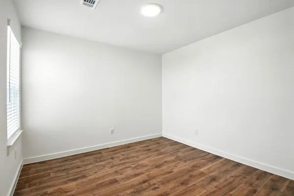 $2,186 | 1860 Dry Cherry Lane, Unit B, Dayton, TX 77535