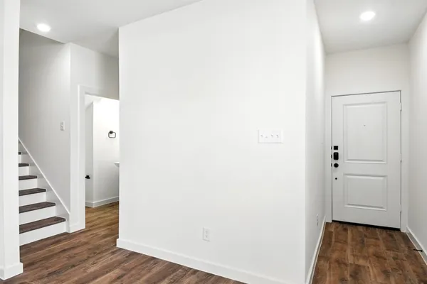 $2,186 | 1860 Dry Cherry Lane, Unit B, Dayton, TX 77535