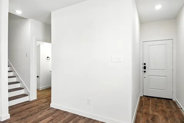 $2,186 | 1860 Dry Cherry Lane, Unit B, Dayton, TX 77535